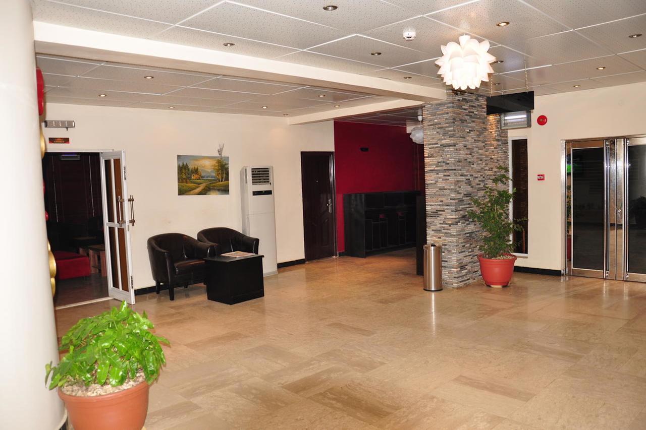 Grand Bank Link Hotel Otta Exterior foto