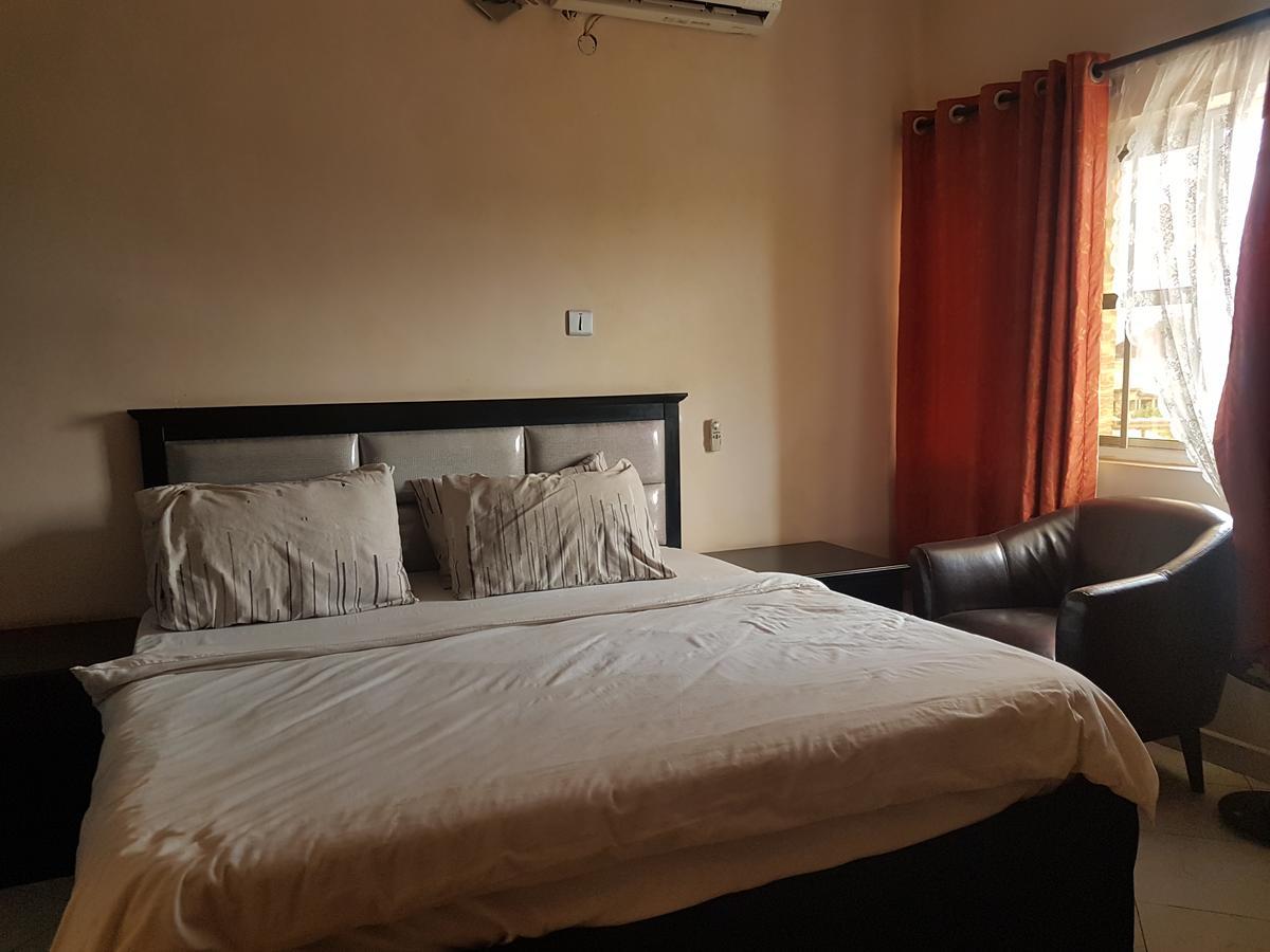 Grand Bank Link Hotel Otta Exterior foto